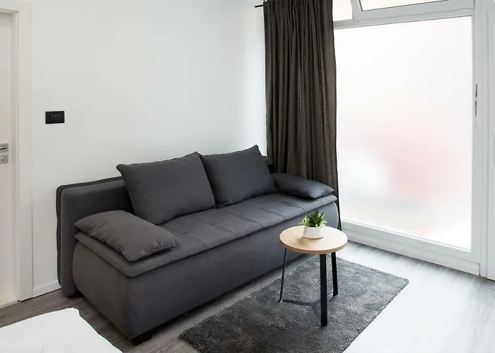 Senzacija * Сплит